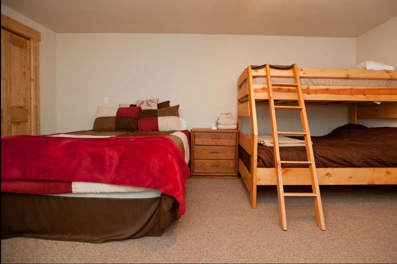 فيلا Cozy Townhouse On The Main Bus Line بريكنريدج المظهر الخارجي الصورة